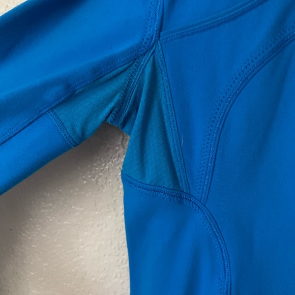 Lululemon Forme Jacket in Beaming Blue - Picture 5 of 6